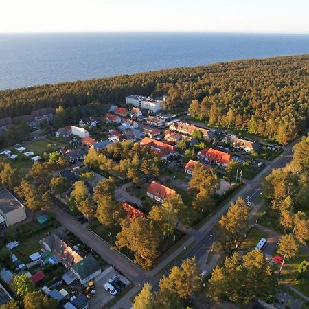 Osrodek Wypoczynkowy Merkury Mrzeżyno Exteriör bild