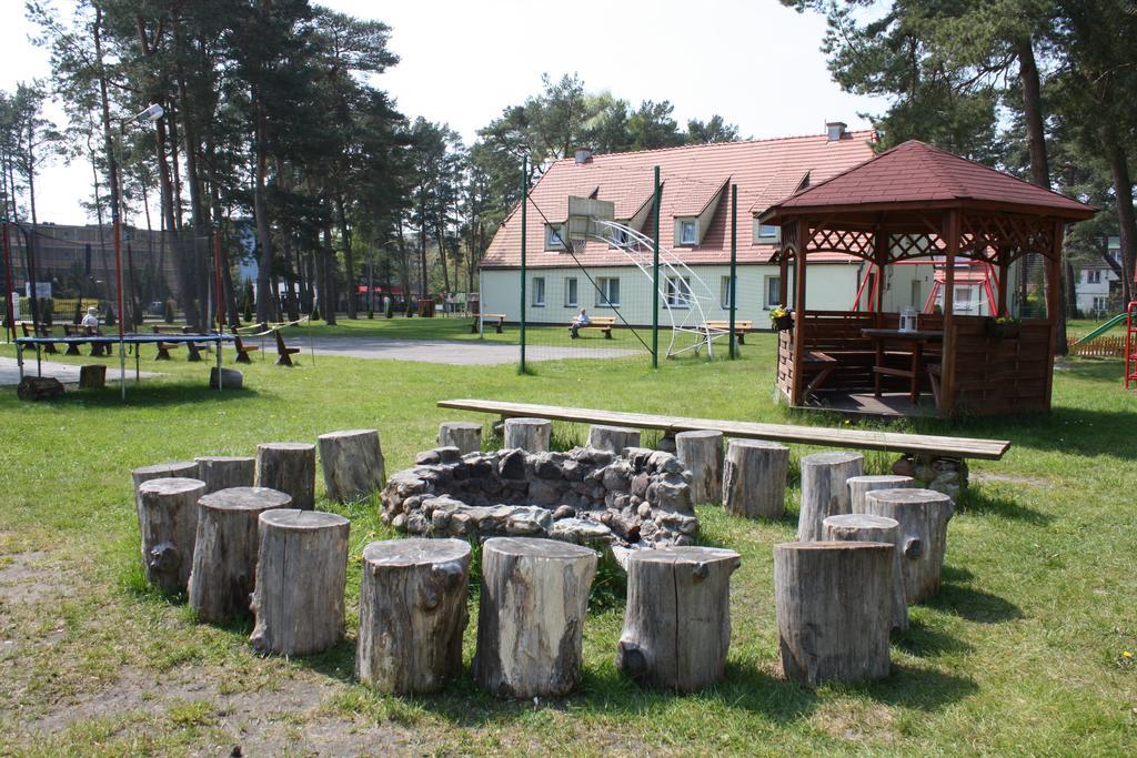 Osrodek Wypoczynkowy Merkury Mrzeżyno Exteriör bild