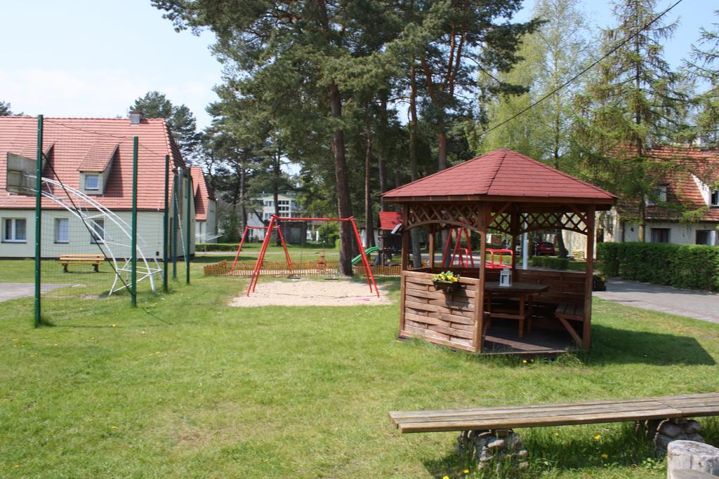 Osrodek Wypoczynkowy Merkury Mrzeżyno Exteriör bild