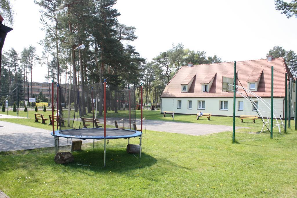 Osrodek Wypoczynkowy Merkury Mrzeżyno Exteriör bild